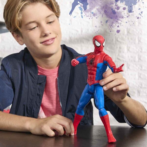 INT-G2715 SPIDER-MAN RED BLUE CLASSIC TITAN 4