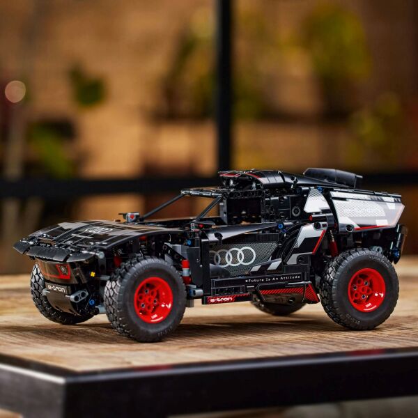 ADOL-LMT42160 AUDI RS Q E-TRON 2