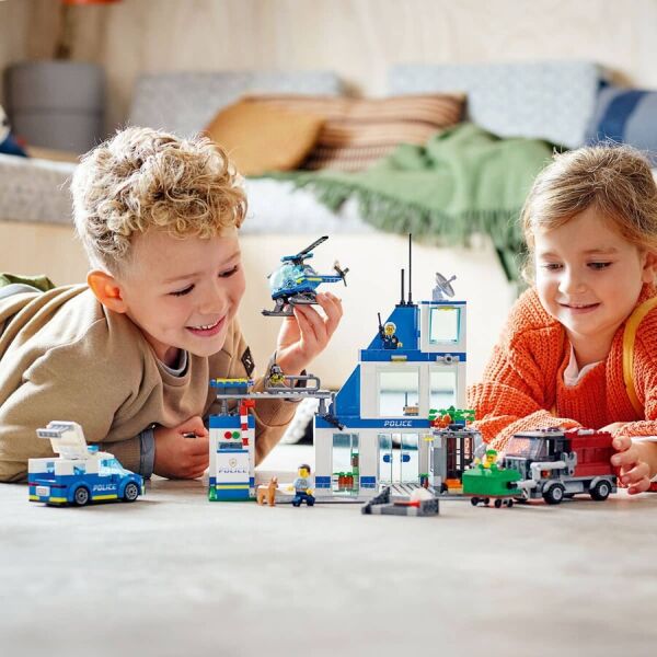 ADOL-LSC60316 LEGO CITY POLIS MERKEZI 3