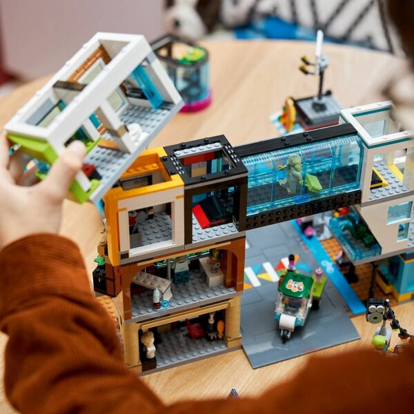 ADOL-LSC60380 DOWNTOWN 1