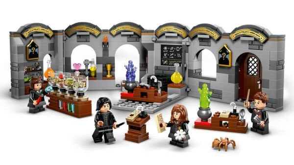 ADOL-LSH76431 HOGWARTS POTIONS CLASS 3