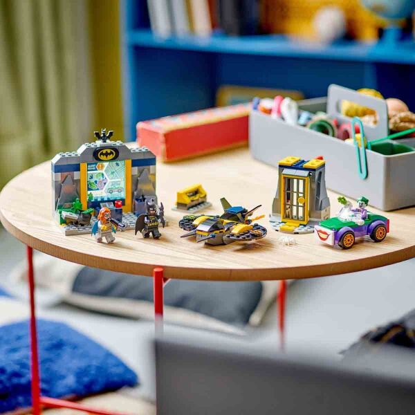 ADOL-LSS76272 BATCAVE W BATMAN BATGIRL JOKER 3