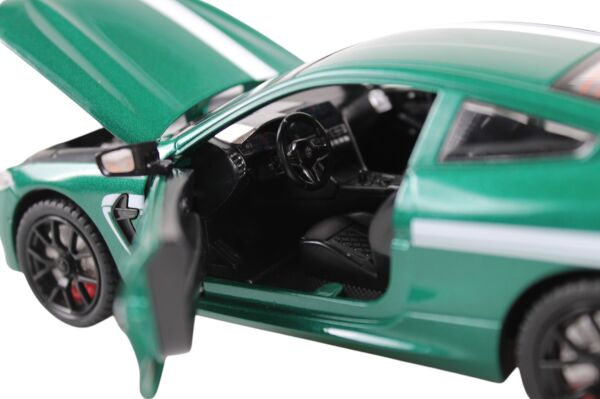 KZL-DC24222 BMW M8 1:24 ISIKLI SESLI 32