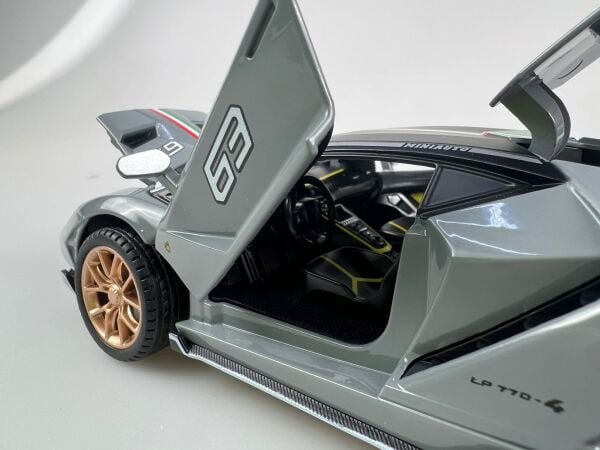 KZL-DC24282 LAMBORGHINI LP770-4 1:24 ISIKLI SESLI  32